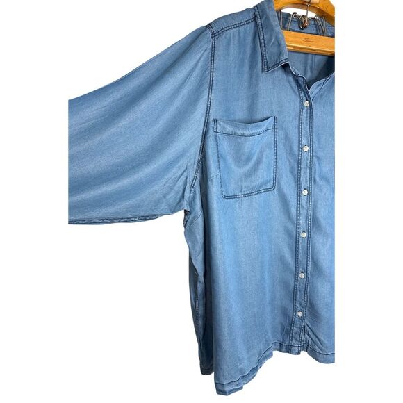 Torrid Women Chambray Denim Button Down Long Sleeve Plus Size: 6X - Picture 3 of 8